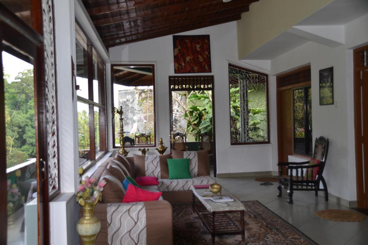 Green Woods Guest Kandy Exterior foto